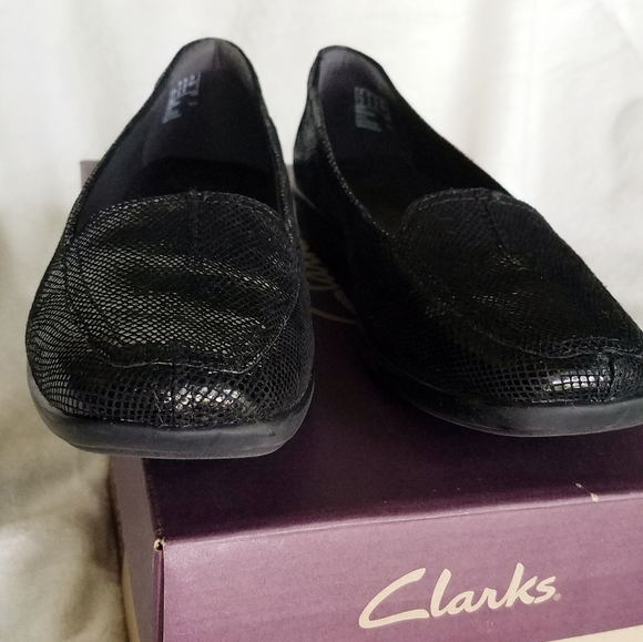 Clarks Lizard Leather Loafers - Picture 3 of 9